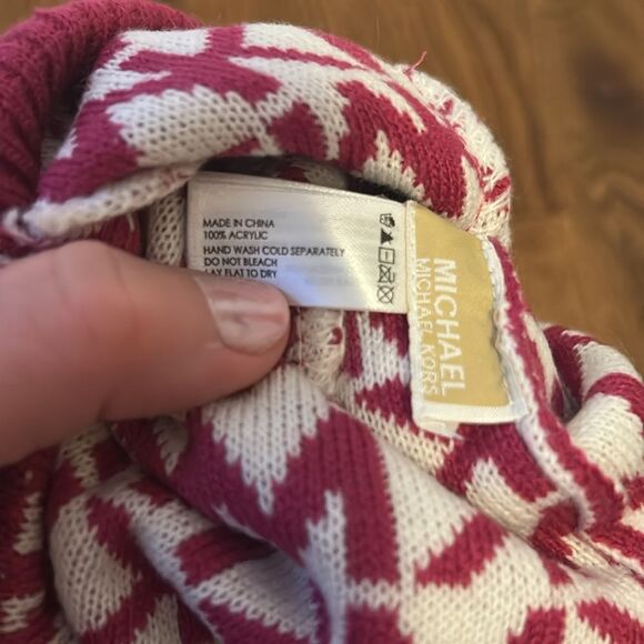 MICHAEL Michael Kors Logo Beanie Hat New with Tags - Picture 4 of 4